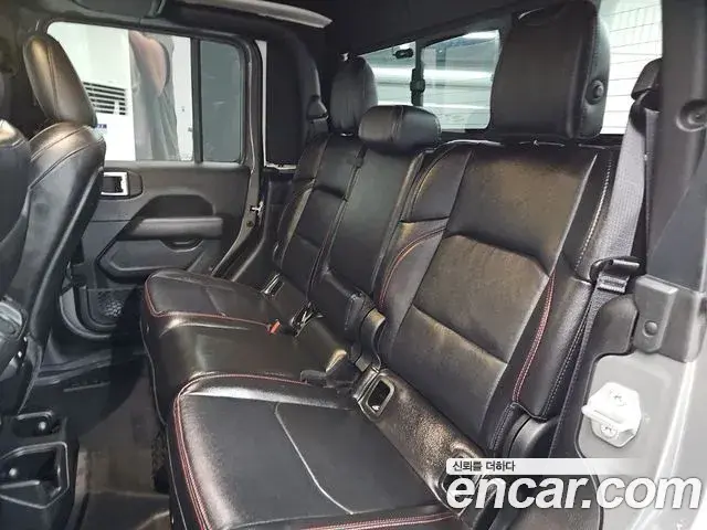 Jeep Gladiator 2023 — Photo 9/20