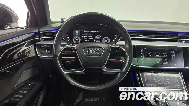 Audi A8 2021 — Фото 14/20