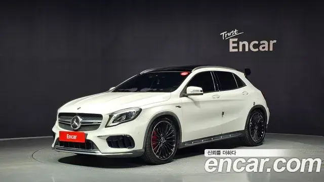 Mercedes-Benz GLA-Class 2018 — Şəkil 10/30
