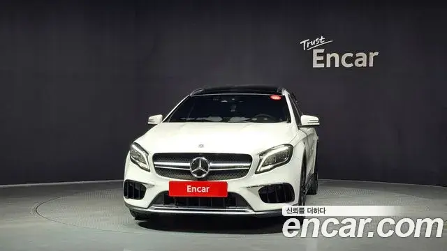 Mercedes-Benz GLA-Class 2018 — Şəkil 15/30