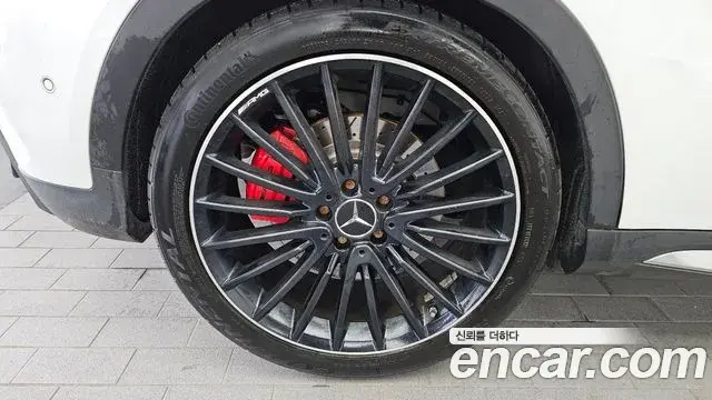 Mercedes-Benz GLA-Class 2018 — Şəkil 30/30