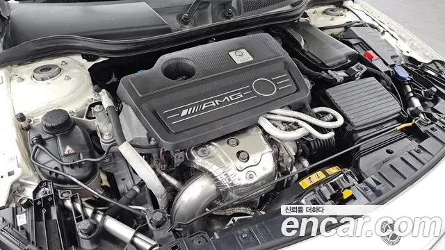 Mercedes-Benz GLA-Class 2018 — Şəkil 26/30