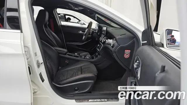 Mercedes-Benz GLA-Class 2018 — Şəkil 21/30