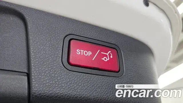 Mercedes-Benz GLA-Class 2018 — Şəkil 14/30