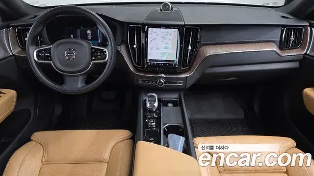 Volvo XC60 2022 — Фото 7/20