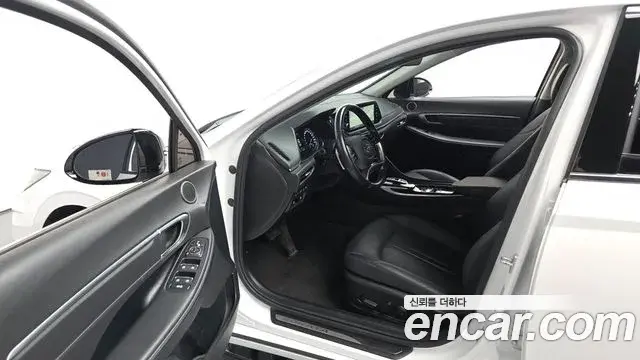 Hyundai Sonata 2021 — Фото 10/20
