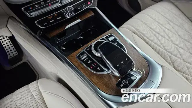 Mercedes-Benz G-Class 2023 — Фото 8/20