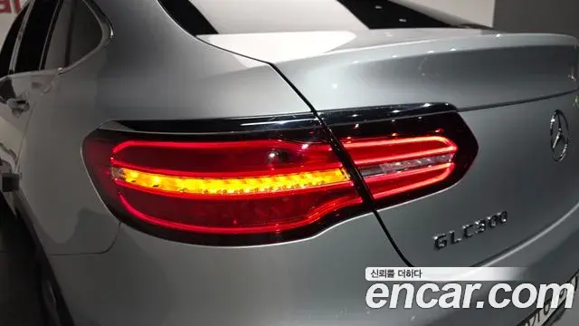 Mercedes-Benz GLC-Class 2019 — ფოტო 4/32