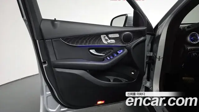 Mercedes-Benz GLC-Class 2019 — ფოტო 32/32