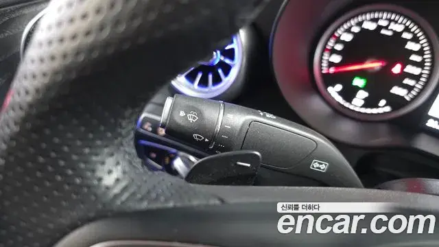 Mercedes-Benz GLC-Class 2019 — ფოტო 24/32