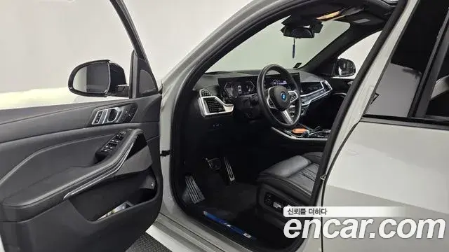 BMW X5 2025 — Фото 10/20