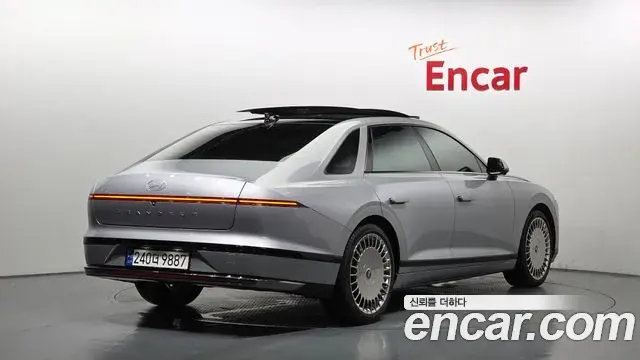 Hyundai Grandeur Hybrid 2023 — ფოტო 2/20
