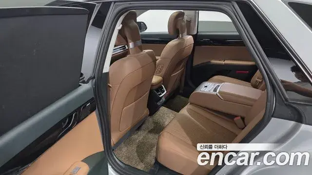 Hyundai Grandeur Hybrid 2023 — ფოტო 9/20