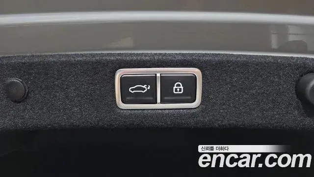 Hyundai Grandeur Hybrid 2023 — ფოტო 14/20