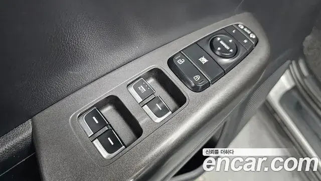 Kia Sportage The Bold 2021 — ფოტო 9/30