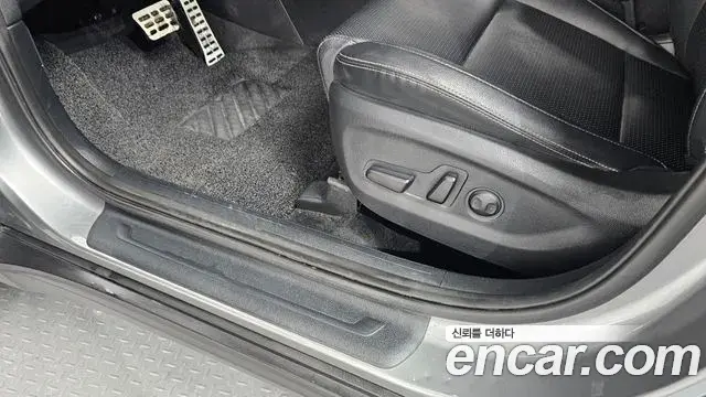 Kia Sportage The Bold 2021 — ფოტო 5/30