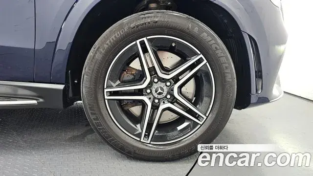 Mercedes-Benz GLE-Class 2020 — Şəkil 25/30