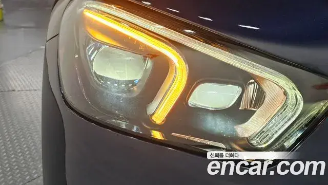 Mercedes-Benz GLE-Class 2020 — Şəkil 7/30