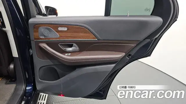 Mercedes-Benz GLE-Class 2020 — Şəkil 24/30