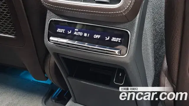 Mercedes-Benz GLE-Class 2020 — Şəkil 13/30