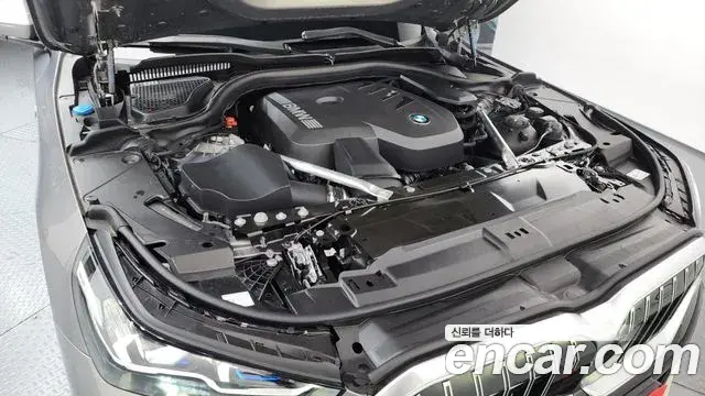 BMW 5 Series 2025 — Photo 6/20