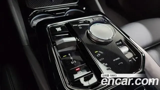BMW 5 Series 2025 — Photo 9/20
