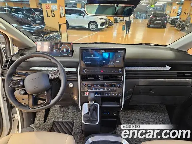 Hyundai Staria 2026 — Şəkil 2/20