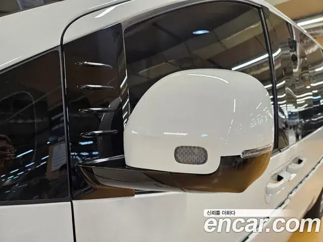 Hyundai Staria 2026 — Şəkil 16/20