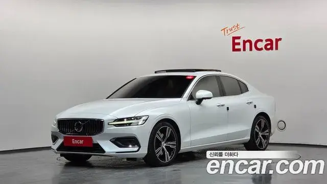 Volvo S60 2021 — ფოტო 25/36