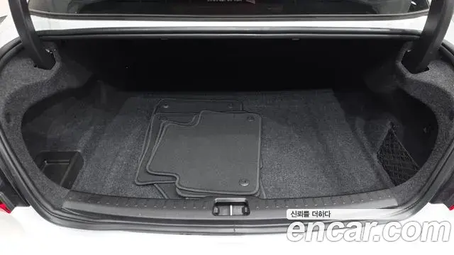 Volvo S60 2021 — ფოტო 14/36