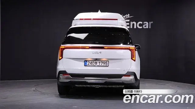 Kia Carnival 2024 — Şəkil 1/20