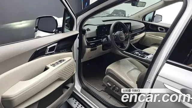 Kia Carnival 2024 — Şəkil 11/20