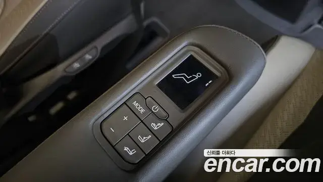 Kia Carnival 2024 — Şəkil 19/20