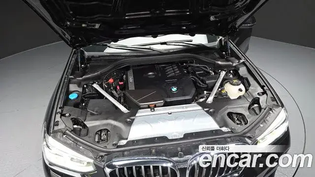 BMW X4 2021 — Şəkil 19/33