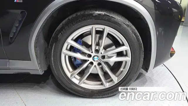 BMW X4 2021 — Şəkil 29/33