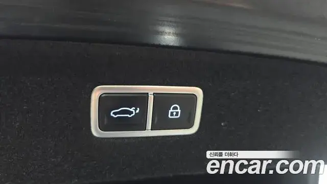 Genesis G90 2022 — ფოტო 25/32