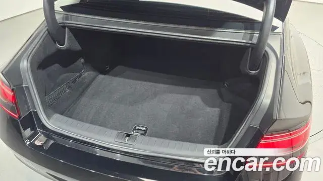 Genesis G90 2022 — ფოტო 8/32