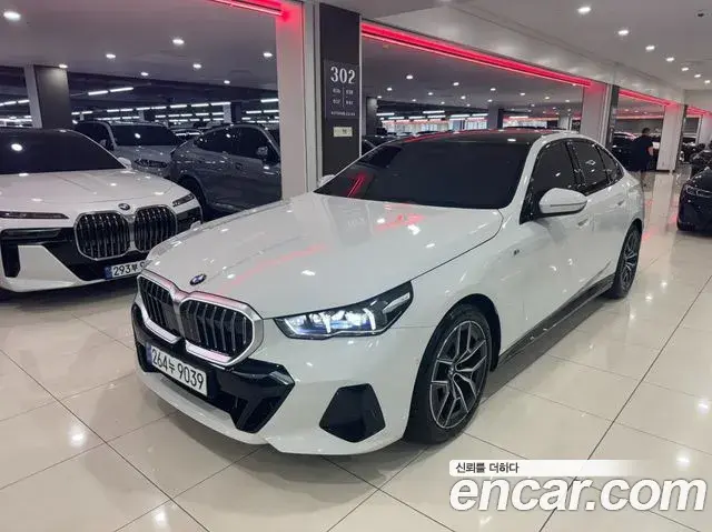 BMW 5 Series 2024 — Photo 3/19