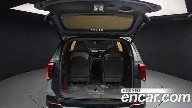 Kia Carnival 2024 — ფოტო 4/20