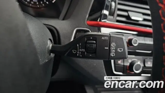 BMW 1 Series 2019 — ფოტო 30/32