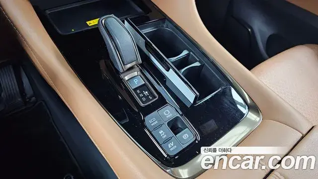 Toyota Alphard 2025 — Şəkil 5/34
