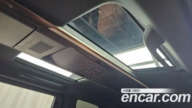 Toyota Alphard 2025 — Şəkil 22/34