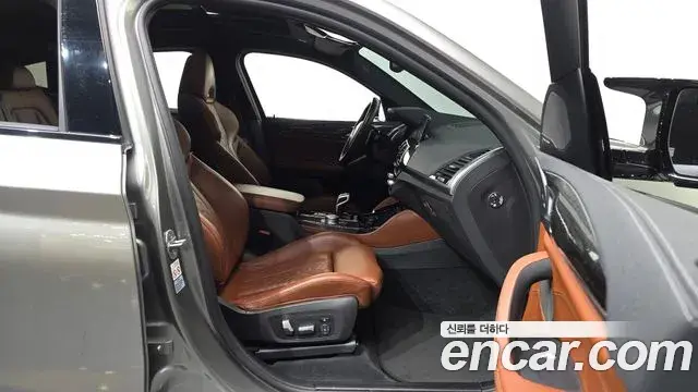 BMW X4 2021 — Photo 11/20