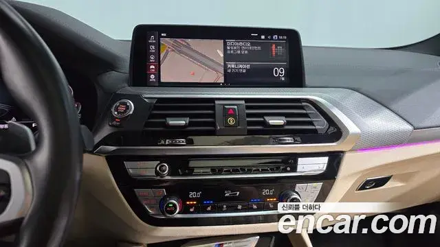 BMW X4 2021 — ფოტო 26/32