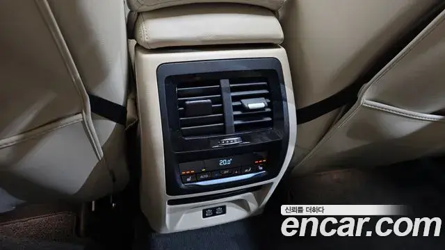 BMW X4 2021 — ფოტო 25/32