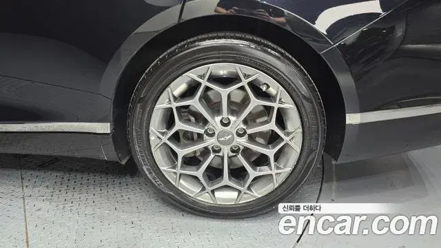 Genesis G80 2020 — Şəkil 19/32