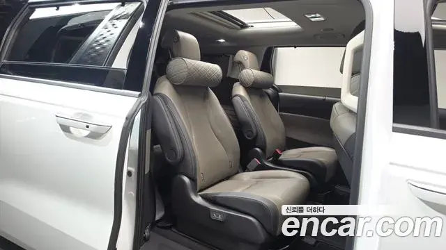 Kia Carnival 2025 — ფოტო 30/35
