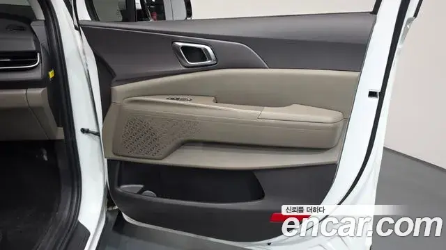 Kia Carnival 2025 — ფოტო 23/35