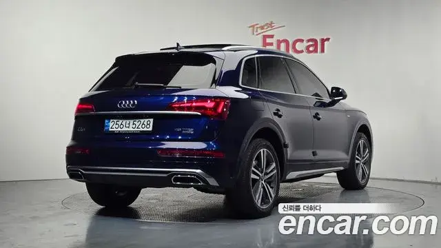 Audi Q5 2021 — Фото 2/20