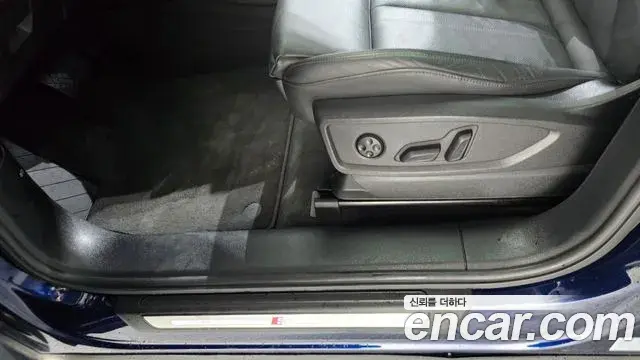 Audi Q5 2021 — Photo 11/36